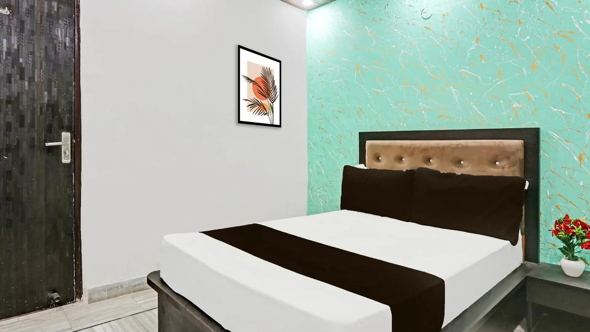 Hotel O M B Residency Delhi  0*, Delhi (National Capital Territory of India)