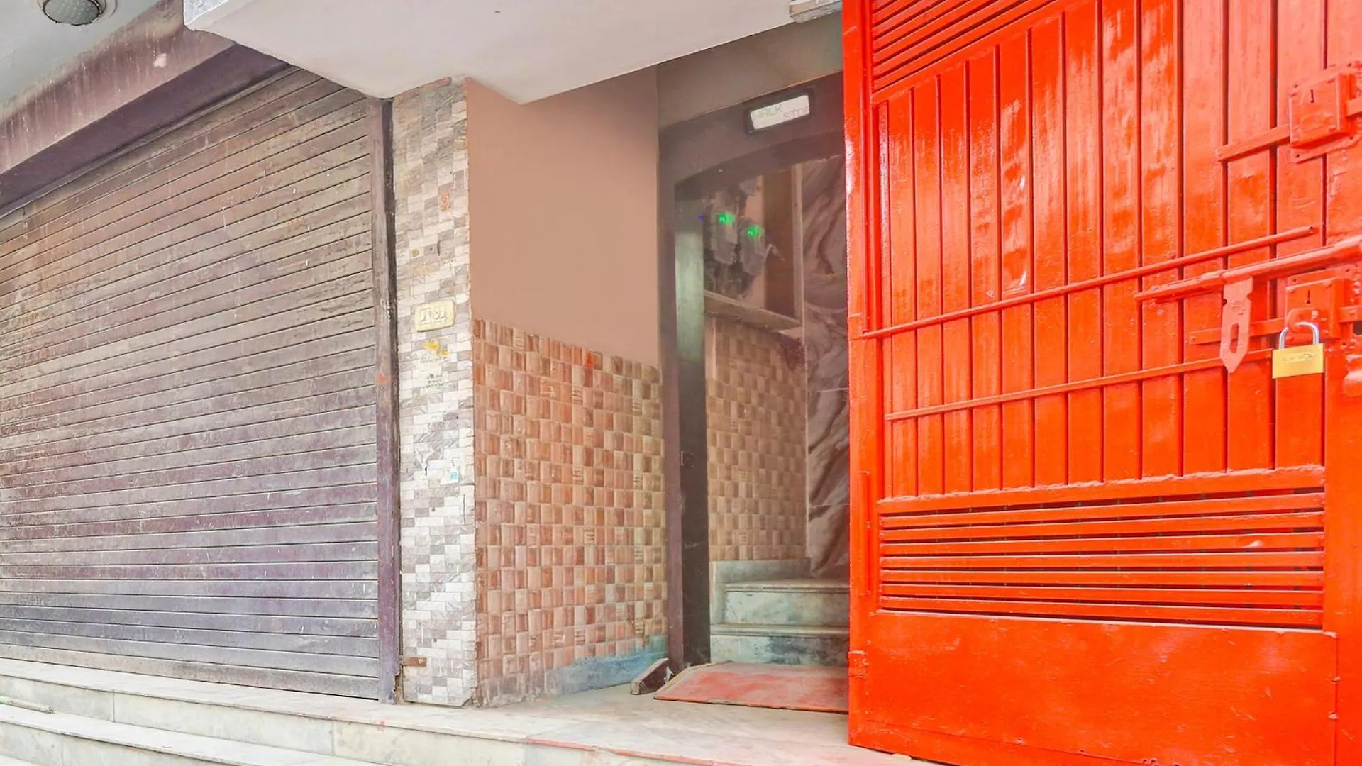 Hotel O M B Residency Delhi  Delhi (National Capital Territory of India)